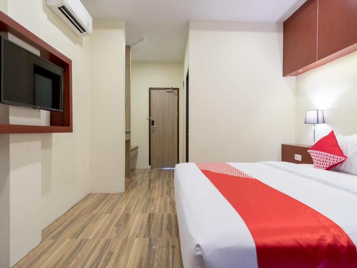 Oyo 727 Merlion Hotel Медан Екстериор снимка