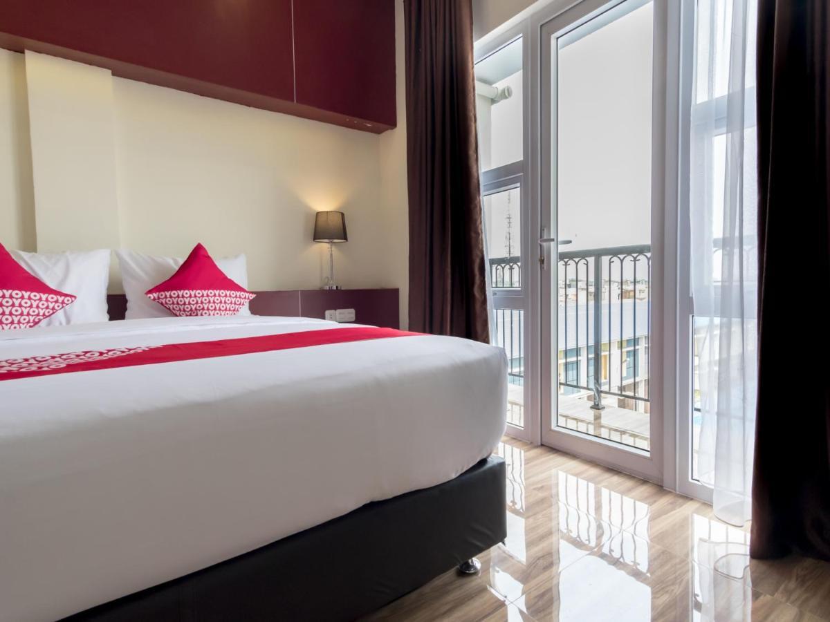 Oyo 727 Merlion Hotel Медан Екстериор снимка