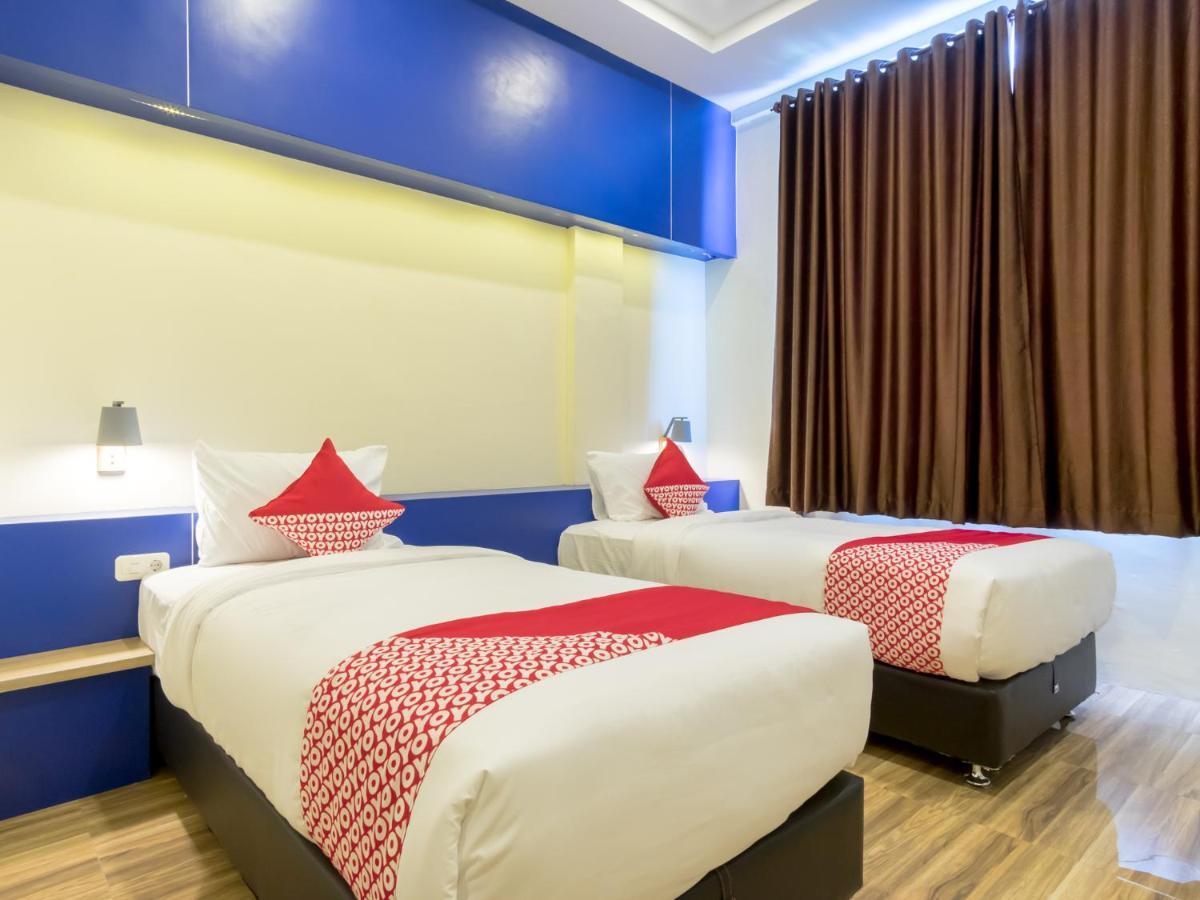 Oyo 727 Merlion Hotel Медан Екстериор снимка