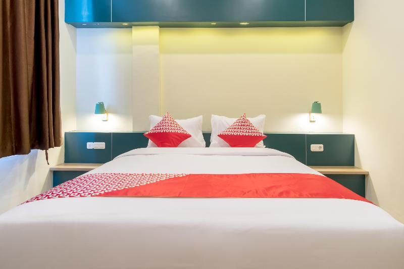 Oyo 727 Merlion Hotel Медан Екстериор снимка